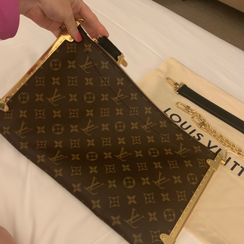 Brand new condition rare and collectible Louis Vuitton purse , limited edition